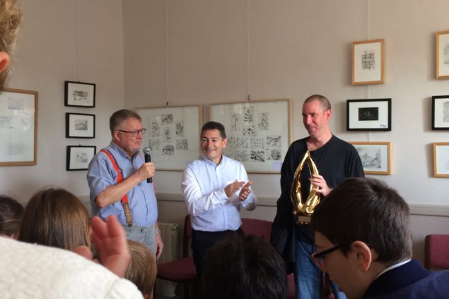 Remise du trophée à Sylvain  